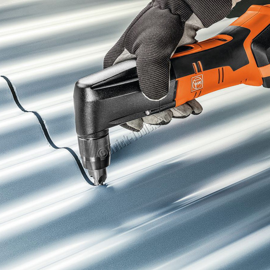 Cordless sheet outlet metal nibbler