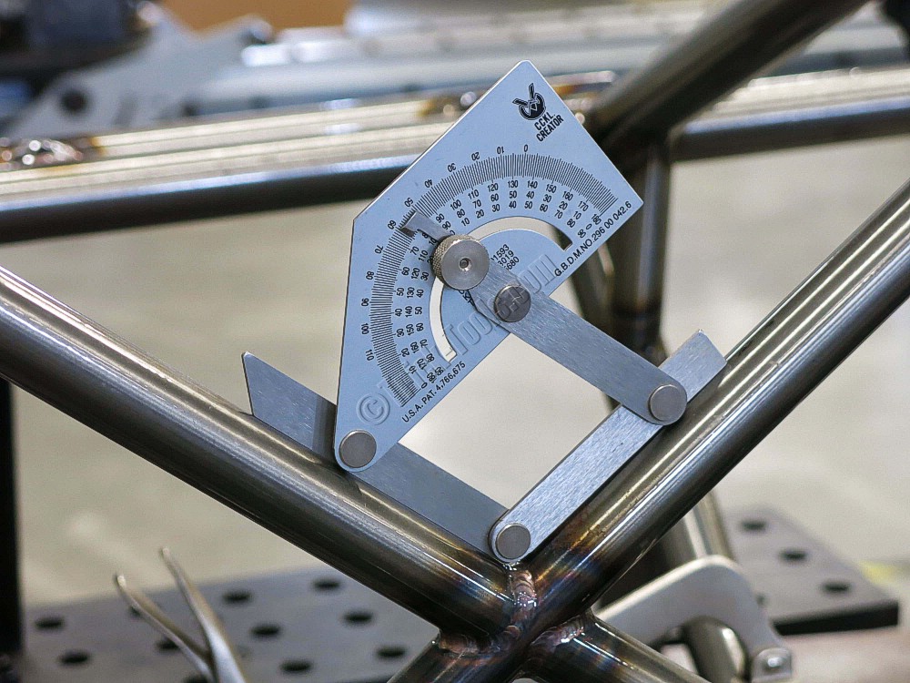 Fabrication angle store finder
