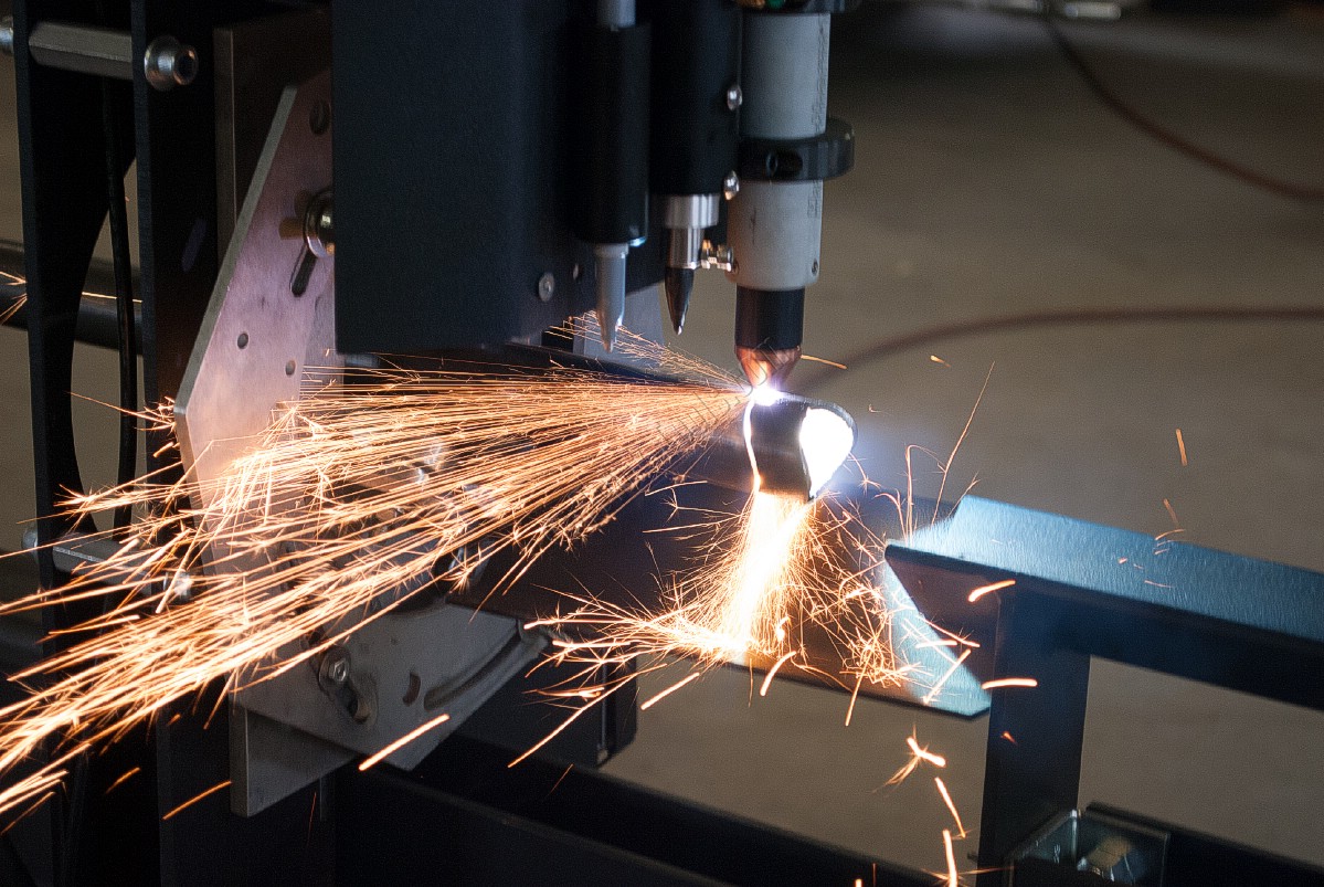 BendTech Dragon Tube Cutting and Marking System Plasma Tubing Notcher